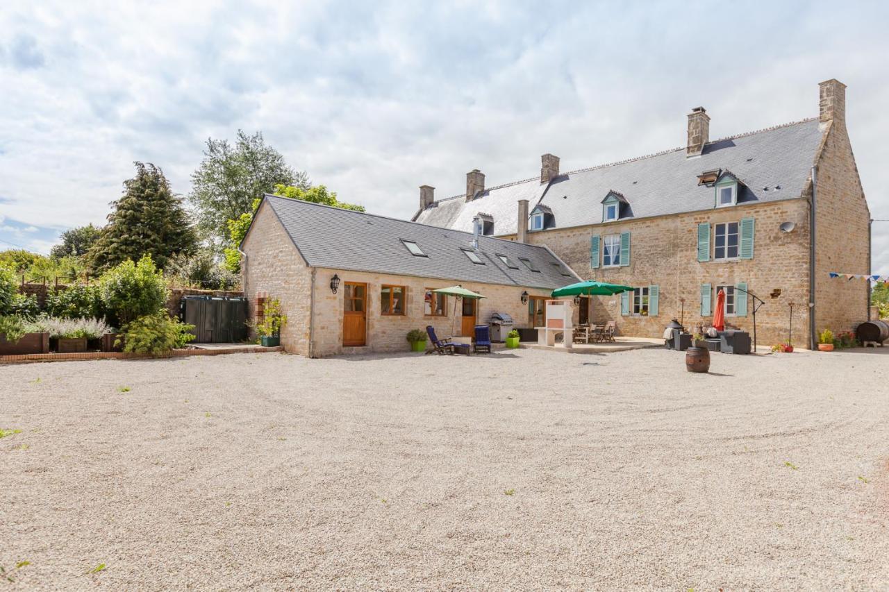 The Old Farm Of * Amfreville (Manche)